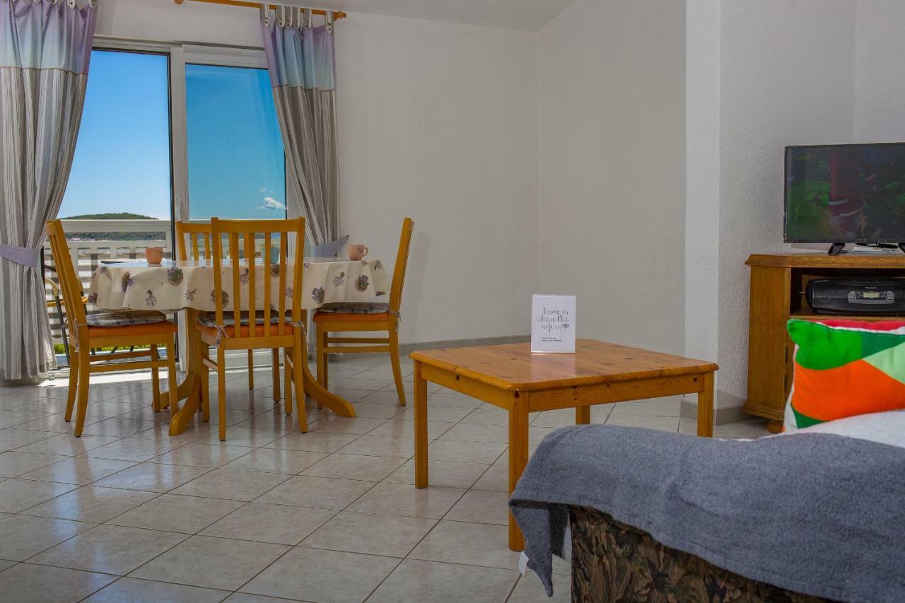 Apartments Rose Trogir Eksteriør billede